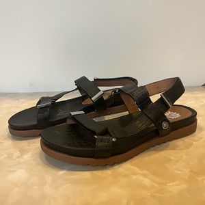Yellowbox size 7 women’s sandal